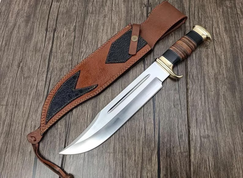 Coltello Bowie fatto a mano in acciaio D2 con fodero