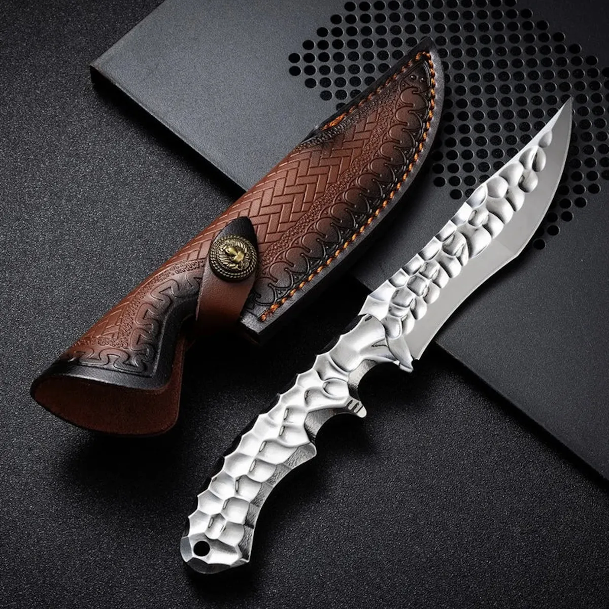 Frostfang Draconite Edge: coltello da caccia VG10