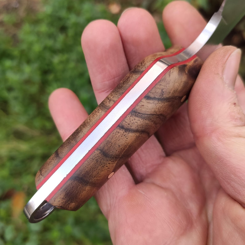 Coltello a lama fissa Wharncliffe EDC con fodero in pelle, realizzato in acciaio Sleipner e noce turco.